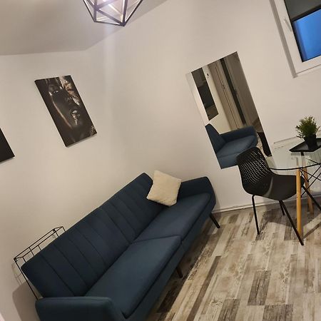 Luxury Mall First Apartments Бакеу Екстер'єр фото